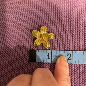 Milor 18K yellow Gold Flower Pendant
